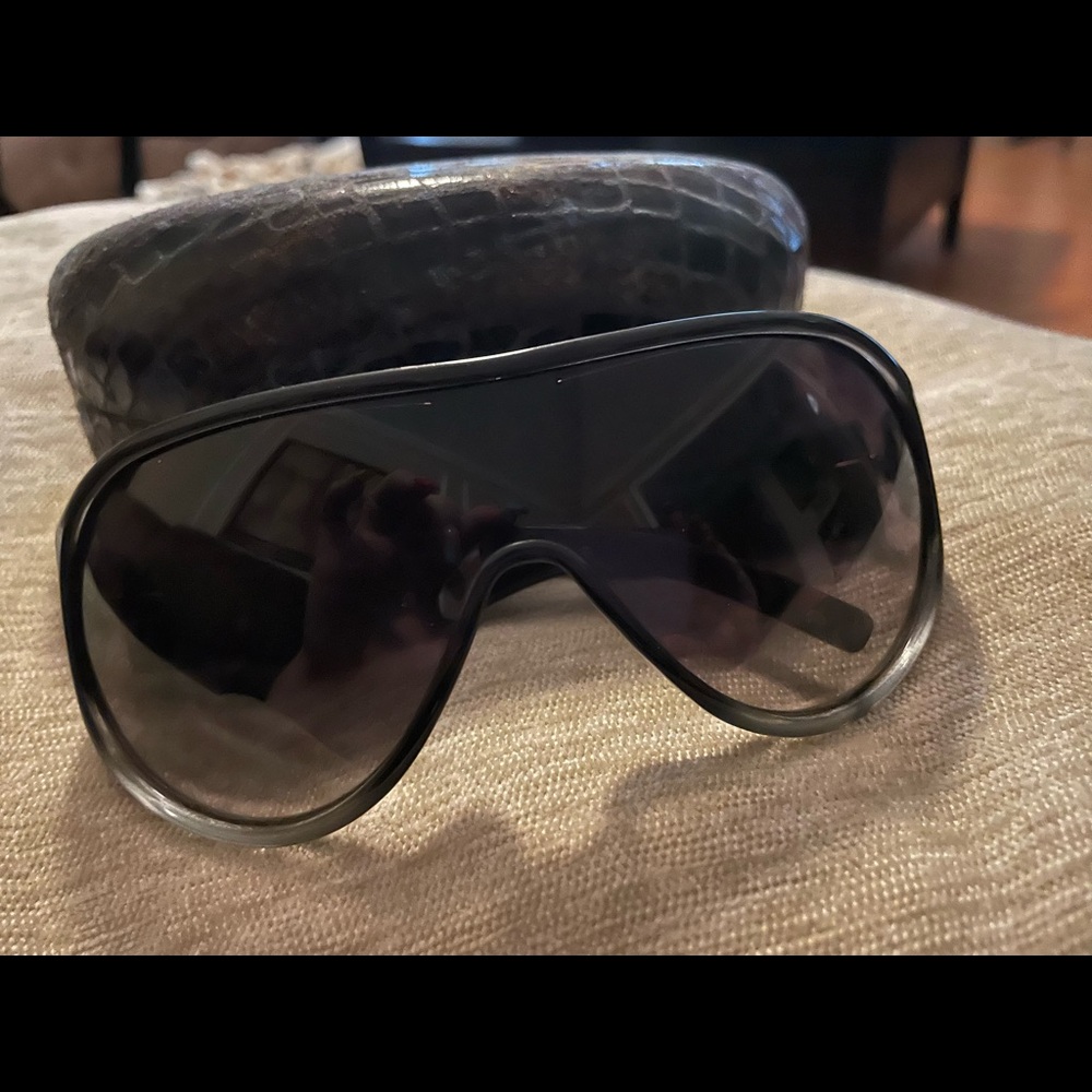 Rock & Republic sun glasses